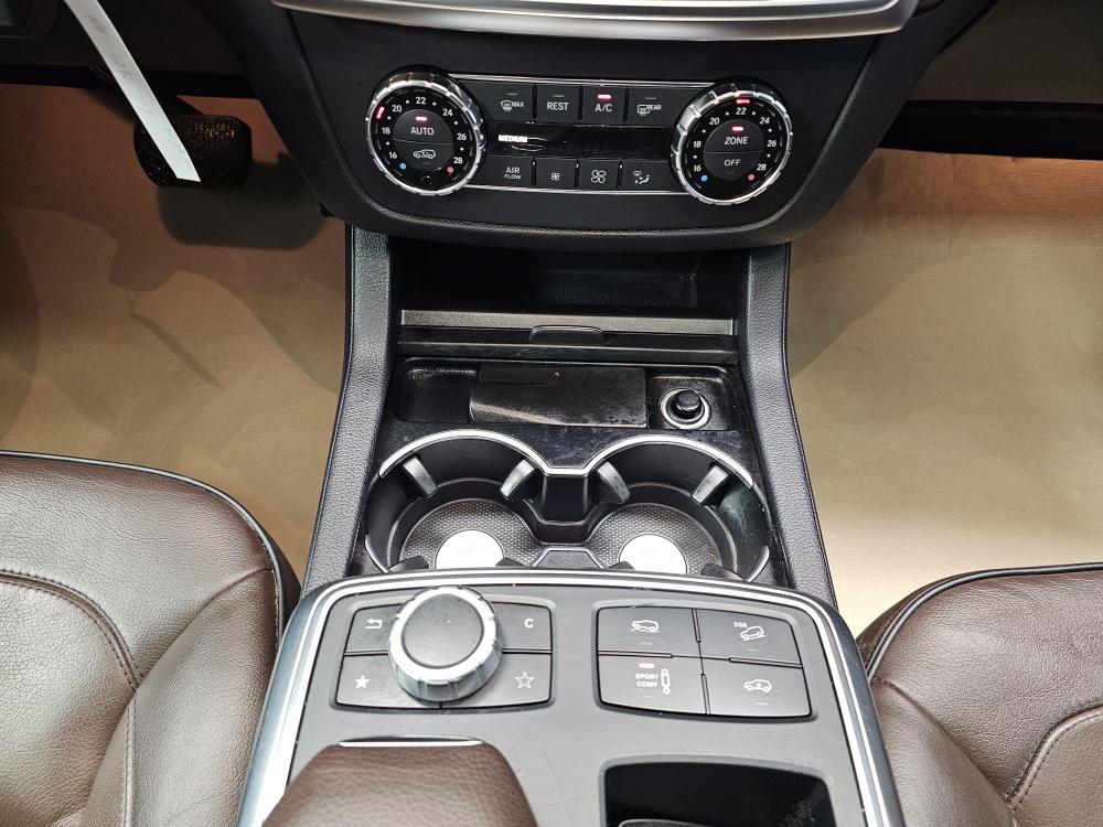 Mercedes-Benz ML 350  bei Hoffmann Automobile in Wolfsburg kaufen und sofort mitnehmen - Bild 11