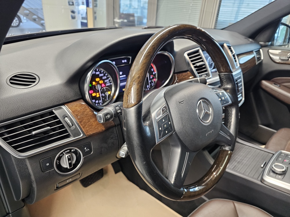 Mercedes-Benz ML 350  bei Hoffmann Automobile in Wolfsburg kaufen und sofort mitnehmen - Bild 23