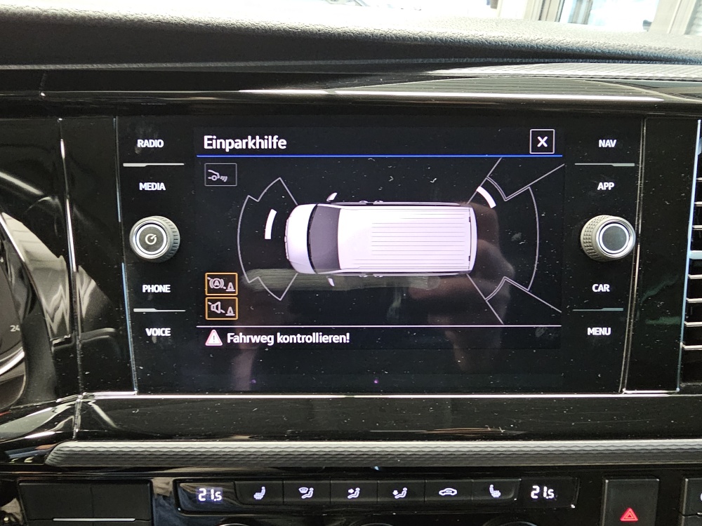 VW T6.1 Multivan  bei Hoffmann Automobile in Wolfsburg kaufen und sofort mitnehmen - Bild 21