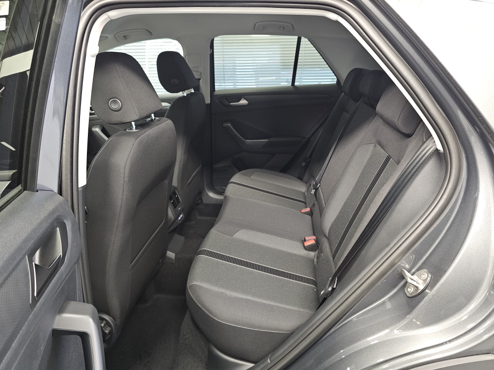 VW T-Roc  bei Hoffmann Automobile in Wolfsburg kaufen und sofort mitnehmen - Bild 4