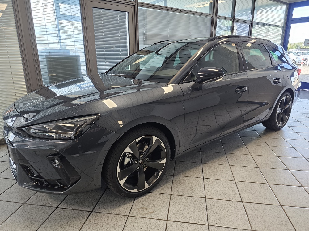 Cupra Leon Sportstourer  für nur 32.350,- € bei Hoffmann Automobile in Wolfsburg kaufen und sofort mitnehmen