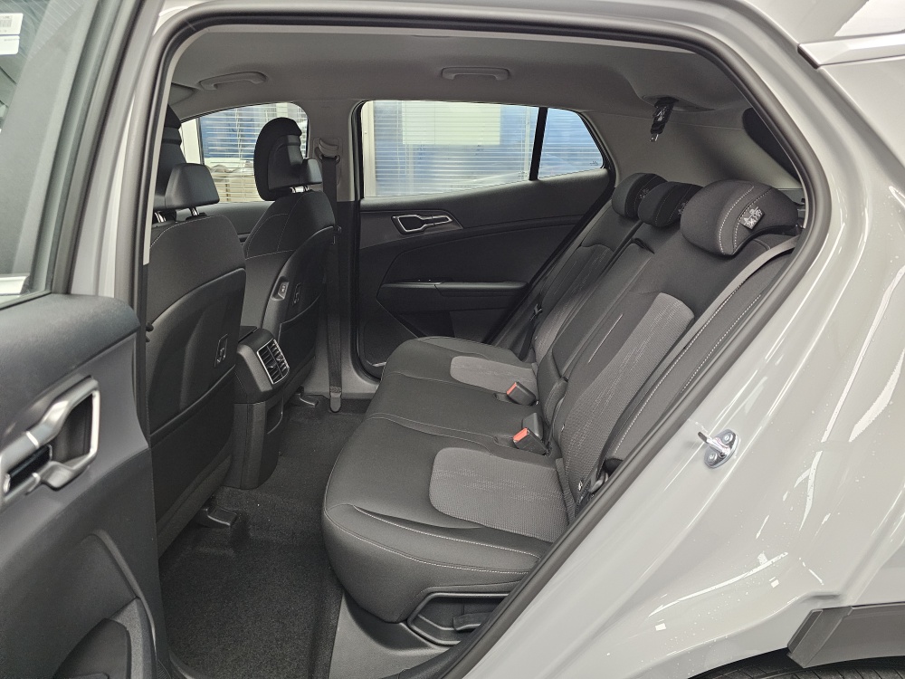 Kia Sportage  bei Hoffmann Automobile in Wolfsburg kaufen und sofort mitnehmen - Bild 4