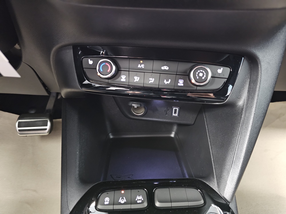 Opel Corsa  bei Hoffmann Automobile in Wolfsburg kaufen und sofort mitnehmen - Bild 7