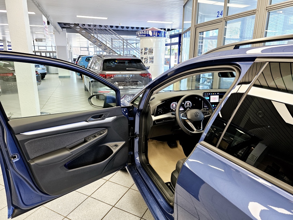 VW Golf Variant  bei Hoffmann Automobile in Wolfsburg kaufen und sofort mitnehmen - Bild 21