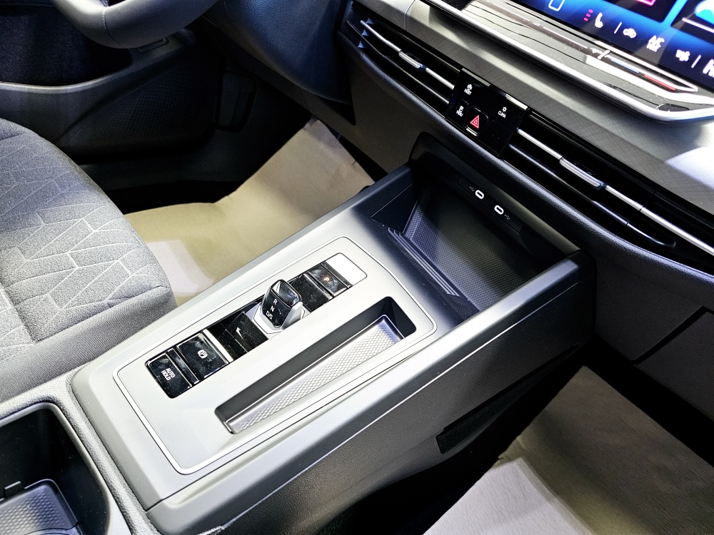 VW Golf Variant  bei Hoffmann Automobile in Wolfsburg kaufen und sofort mitnehmen - Bild 9