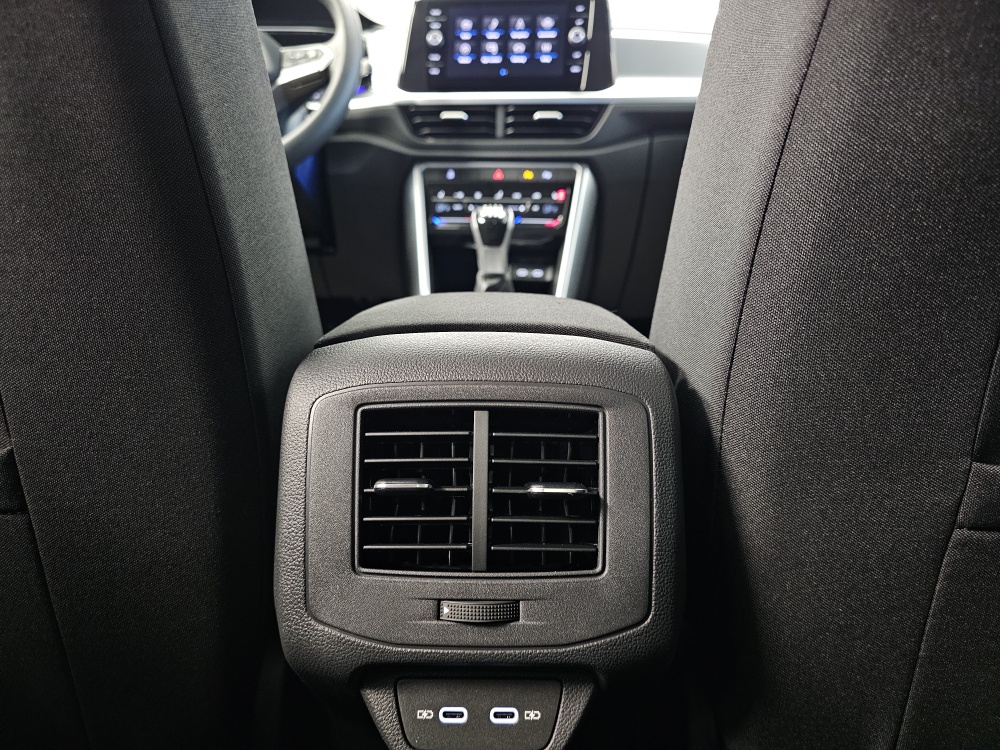 VW T-Roc  bei Hoffmann Automobile in Wolfsburg kaufen und sofort mitnehmen - Bild 6