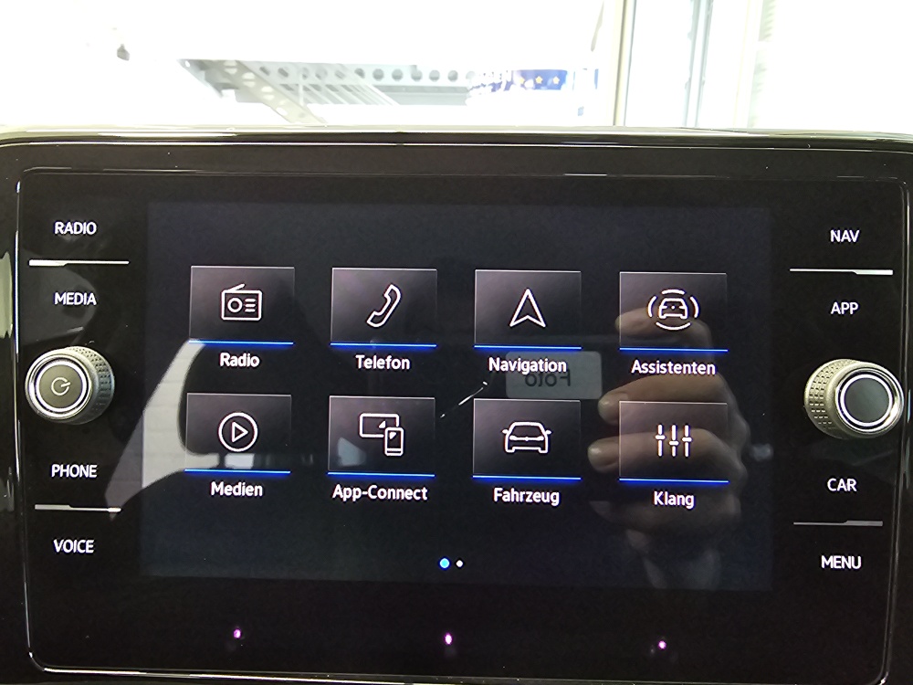 VW T-Roc  bei Hoffmann Automobile in Wolfsburg kaufen und sofort mitnehmen - Bild 10