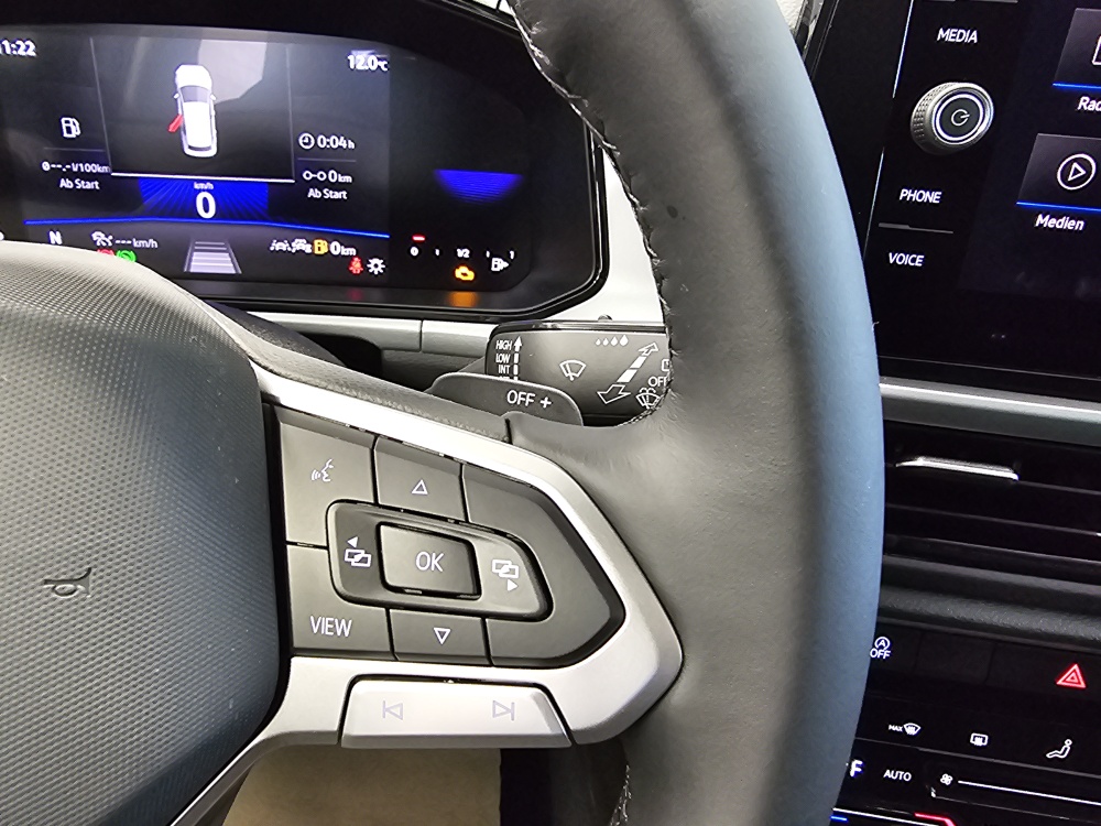 VW T-Roc  bei Hoffmann Automobile in Wolfsburg kaufen und sofort mitnehmen - Bild 18