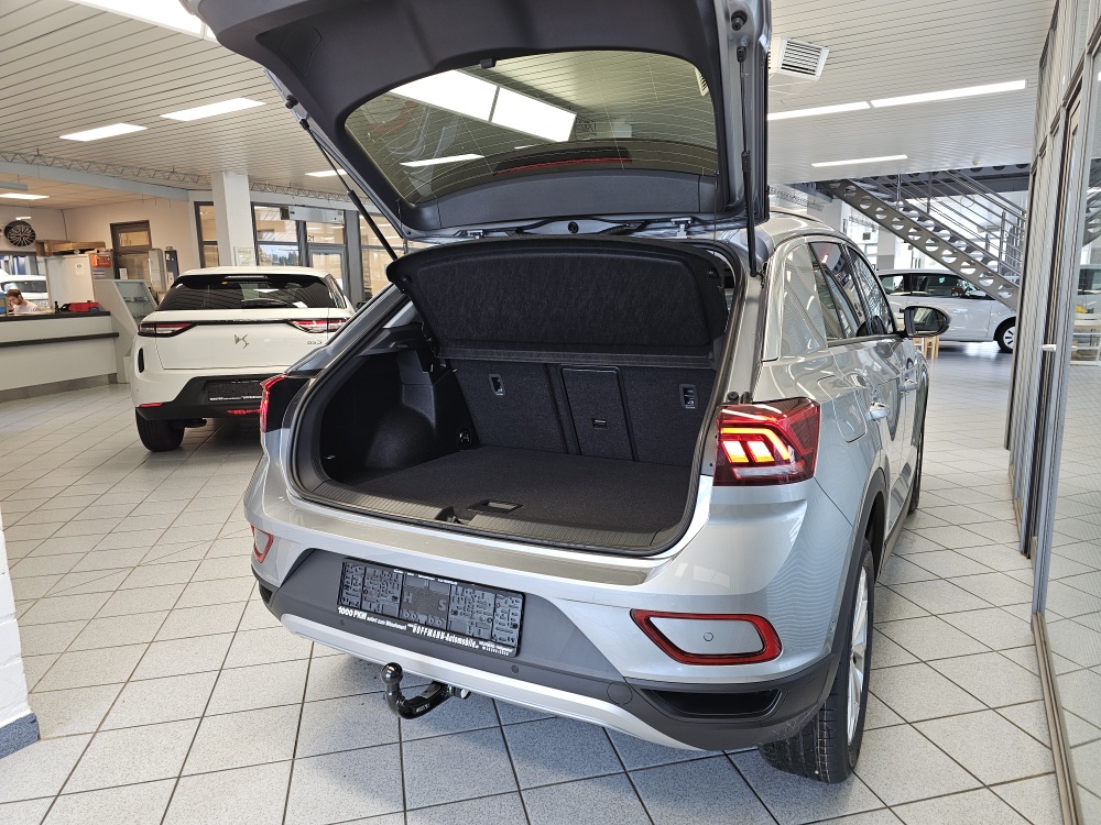 VW T-Roc  bei Hoffmann Automobile in Wolfsburg kaufen und sofort mitnehmen - Bild 2