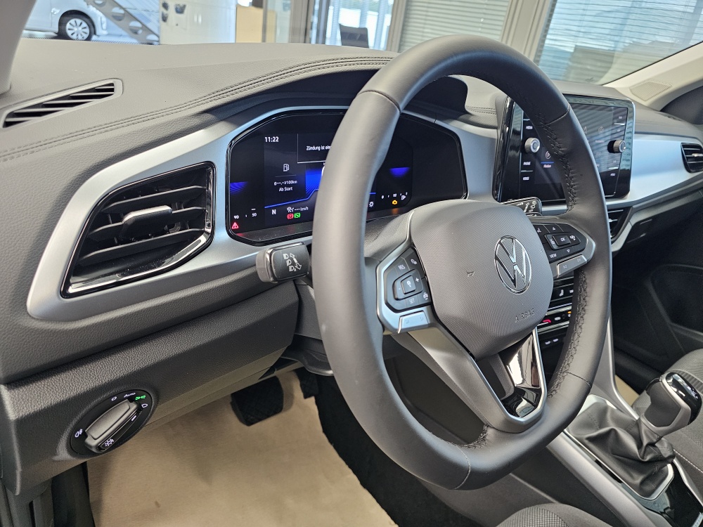 VW T-Roc  bei Hoffmann Automobile in Wolfsburg kaufen und sofort mitnehmen - Bild 22
