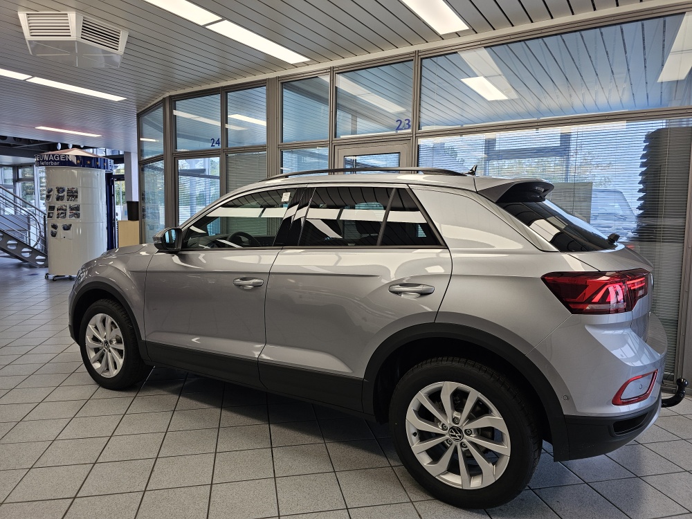 VW T-Roc  bei Hoffmann Automobile in Wolfsburg kaufen und sofort mitnehmen - Bild 25