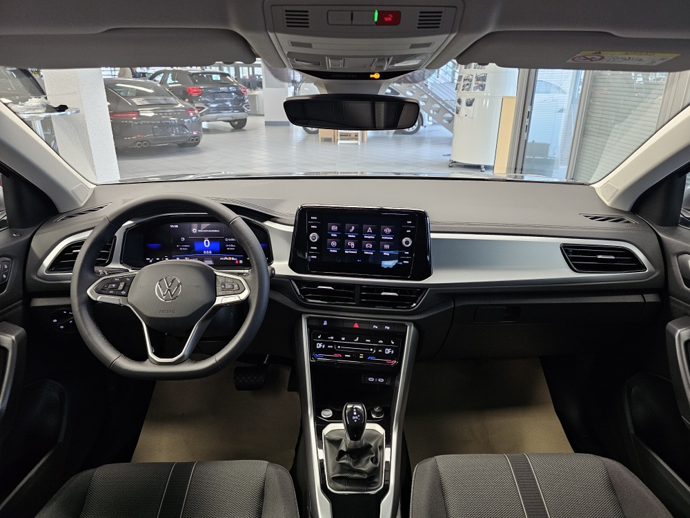 VW T-Roc  bei Hoffmann Automobile in Wolfsburg kaufen und sofort mitnehmen - Bild 7