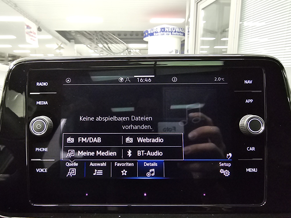 VW T-Roc  bei Hoffmann Automobile in Wolfsburg kaufen und sofort mitnehmen - Bild 16