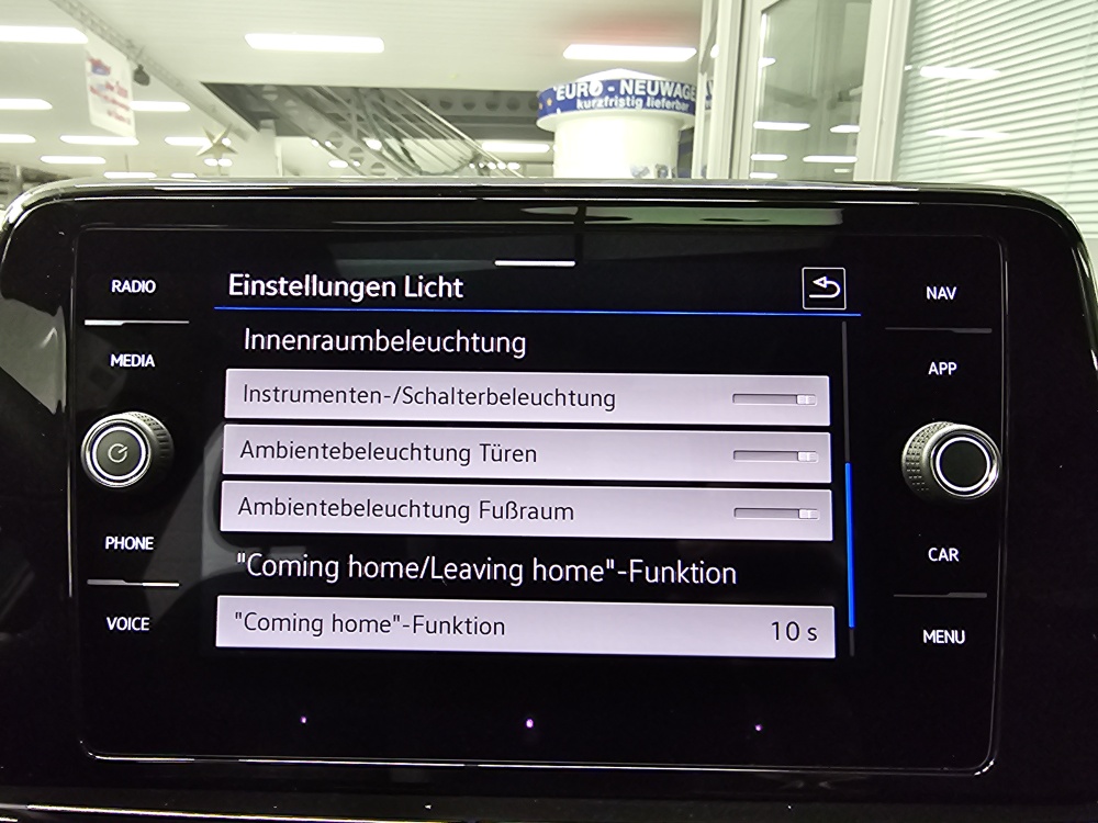 VW T-Roc  bei Hoffmann Automobile in Wolfsburg kaufen und sofort mitnehmen - Bild 18