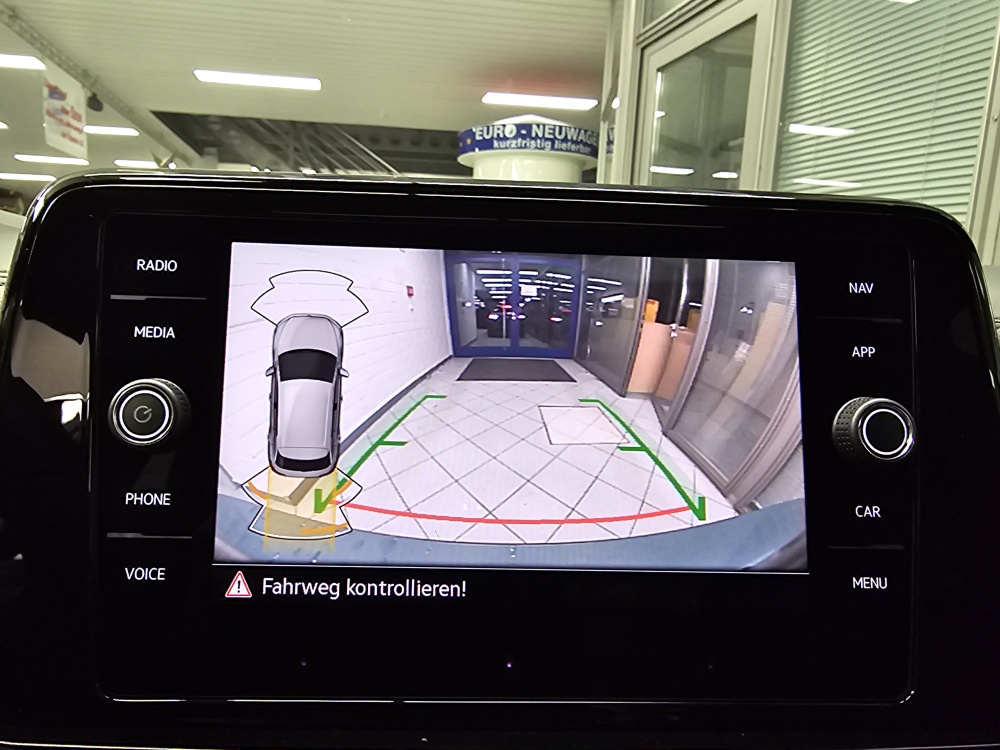 VW T-Roc  bei Hoffmann Automobile in Wolfsburg kaufen und sofort mitnehmen - Bild 20