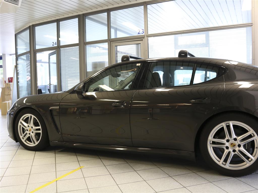 Porsche Panamera  bei Hoffmann Automobile in Wolfsburg kaufen und sofort mitnehmen - Bild 15