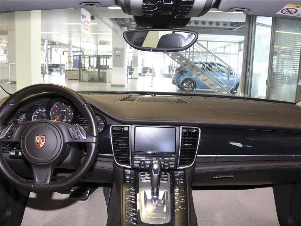 Porsche Panamera  bei Hoffmann Automobile in Wolfsburg kaufen und sofort mitnehmen - Bild 5