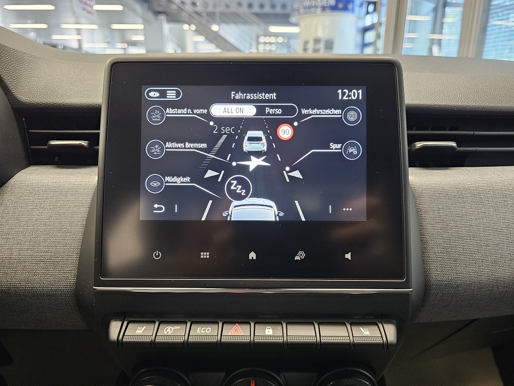 Renault Clio  bei Hoffmann Automobile in Wolfsburg kaufen und sofort mitnehmen - Bild 8