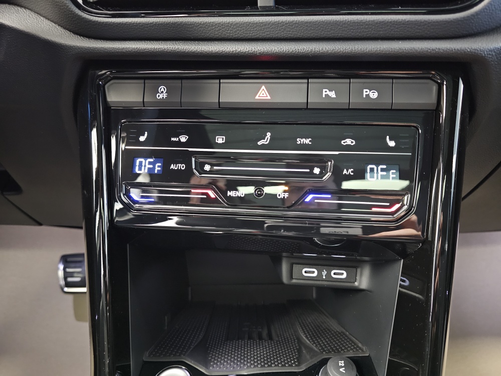 VW T-Roc  bei Hoffmann Automobile in Wolfsburg kaufen und sofort mitnehmen - Bild 11