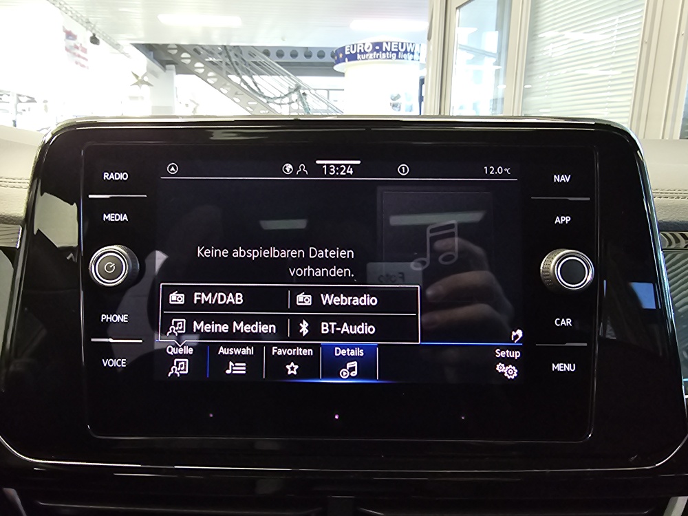 VW T-Roc  bei Hoffmann Automobile in Wolfsburg kaufen und sofort mitnehmen - Bild 16