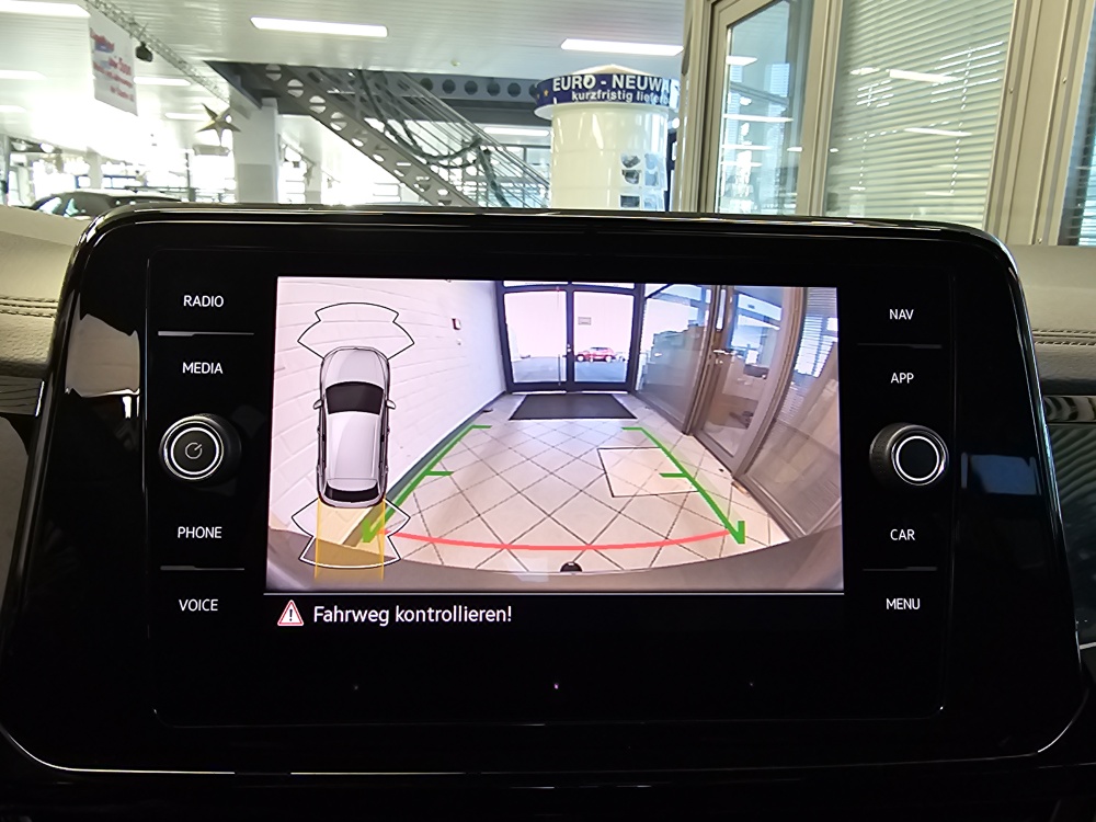 VW T-Roc  bei Hoffmann Automobile in Wolfsburg kaufen und sofort mitnehmen - Bild 20