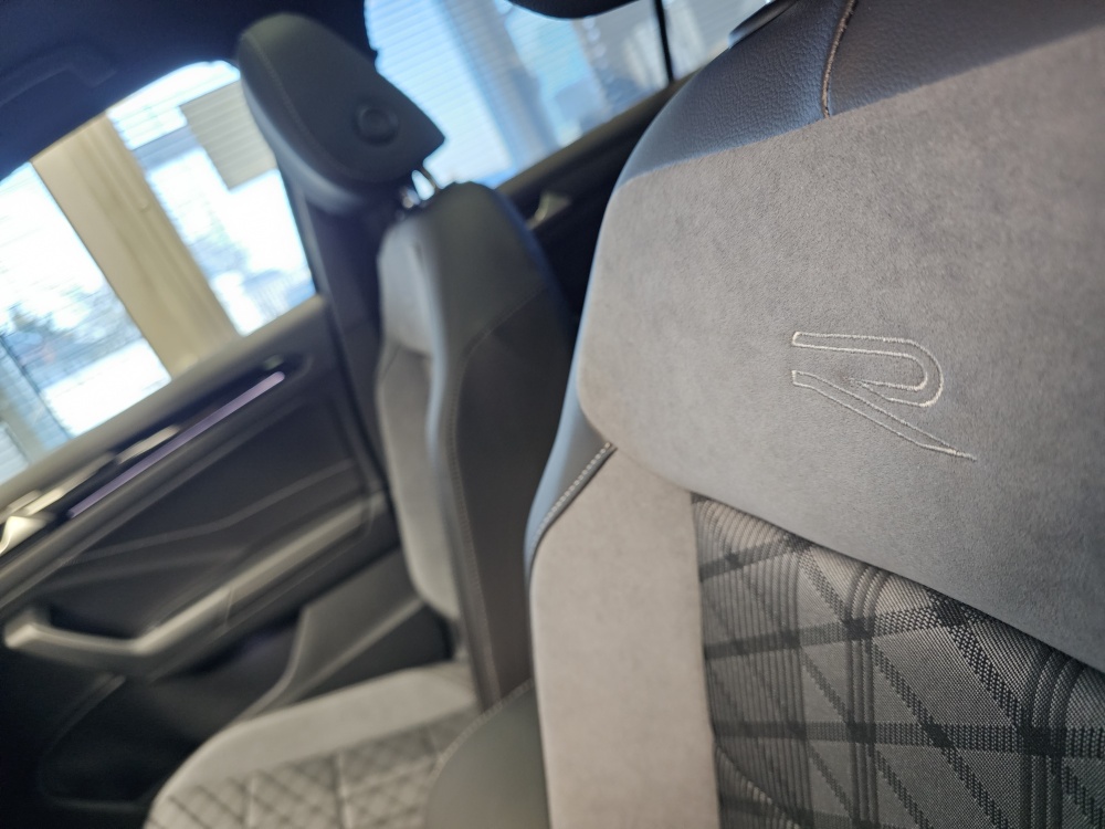 VW T-Roc  bei Hoffmann Automobile in Wolfsburg kaufen und sofort mitnehmen - Bild 26