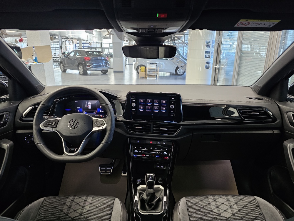 VW T-Roc  bei Hoffmann Automobile in Wolfsburg kaufen und sofort mitnehmen - Bild 9