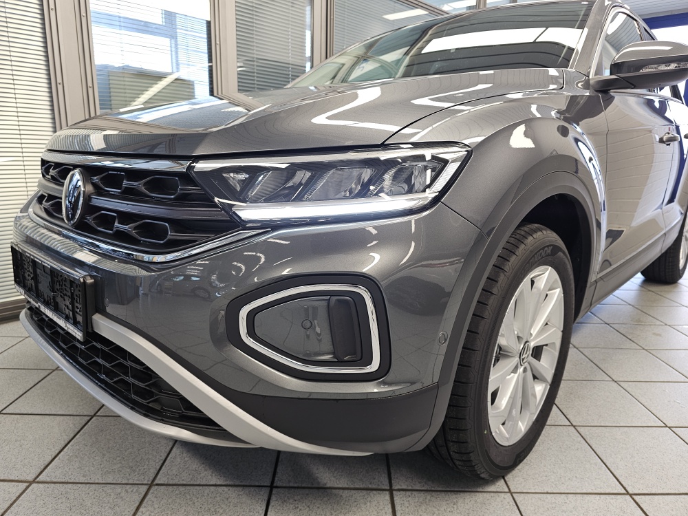 VW T-Roc  bei Hoffmann Automobile in Wolfsburg kaufen und sofort mitnehmen - Bild 24