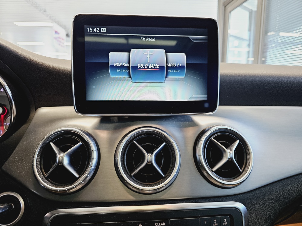 Mercedes-Benz CLA 200  bei Hoffmann Automobile in Wolfsburg kaufen und sofort mitnehmen - Bild 7