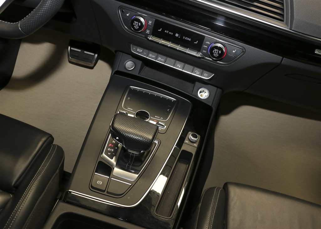 Audi Q5  bei Hoffmann Automobile in Wolfsburg kaufen und sofort mitnehmen - Bild 7