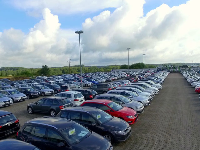 Fahrzeug noch nicht fotografiert bei Hoffmann Automobile in Wolfsburg kaufen und sofort mitnehmen - Bild 2