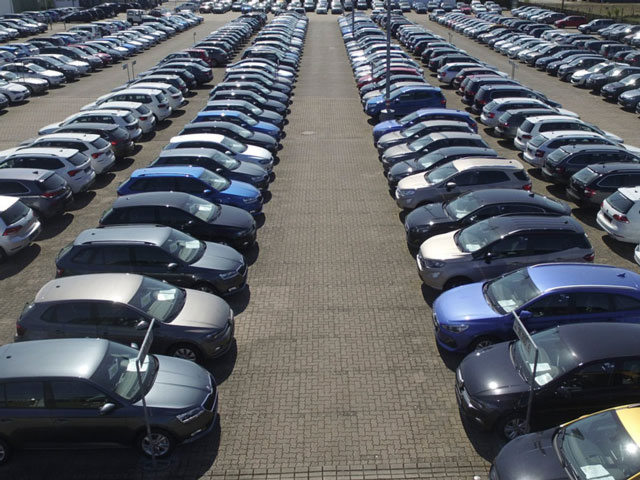 Fahrzeug noch nicht fotografiert bei Hoffmann Automobile in Wolfsburg kaufen und sofort mitnehmen - Bild 5